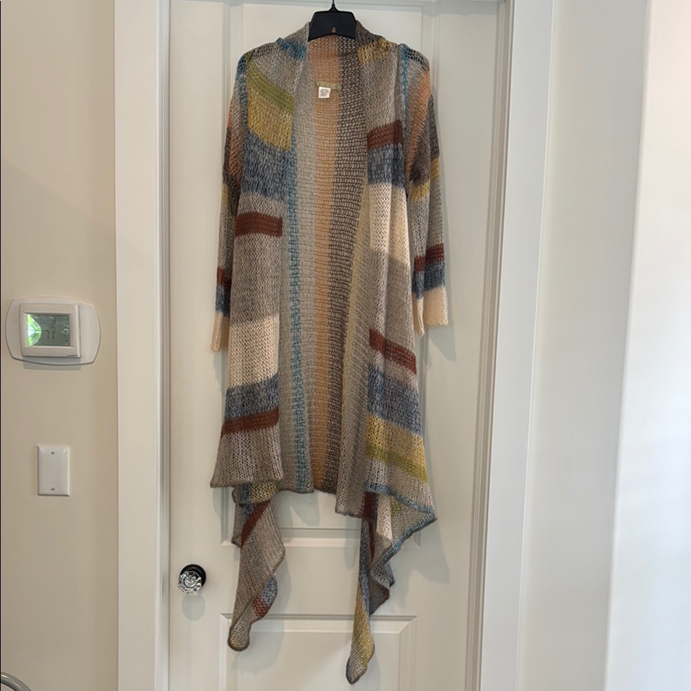 Relais Knitware Cream and Blue Cardigan Sweater